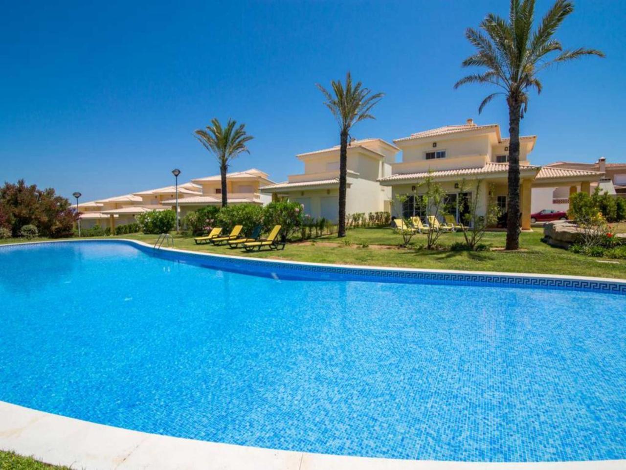 لاغوس D02 - Heaven Golf Villa المظهر الخارجي الصورة
