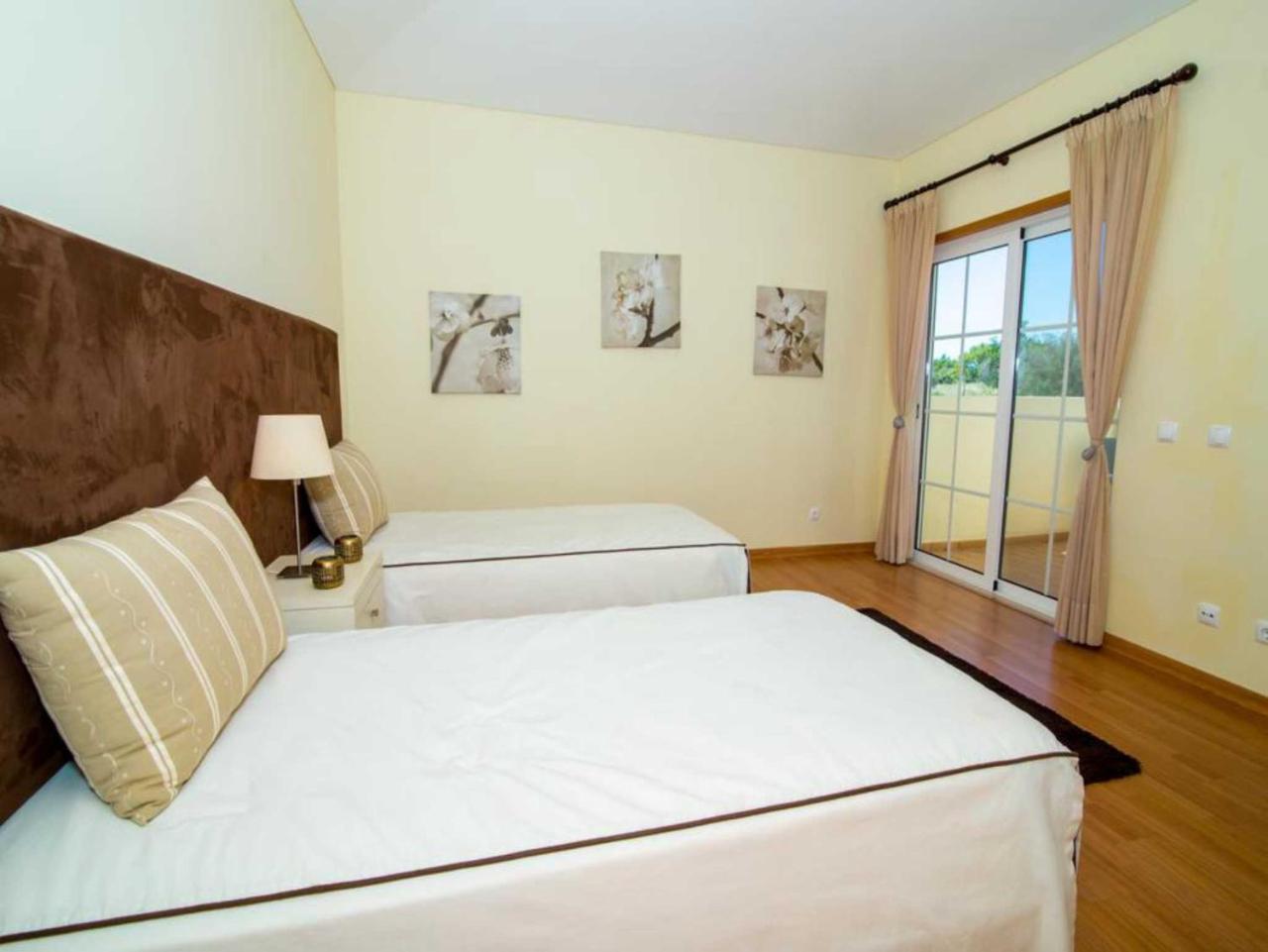 لاغوس D02 - Heaven Golf Villa المظهر الخارجي الصورة