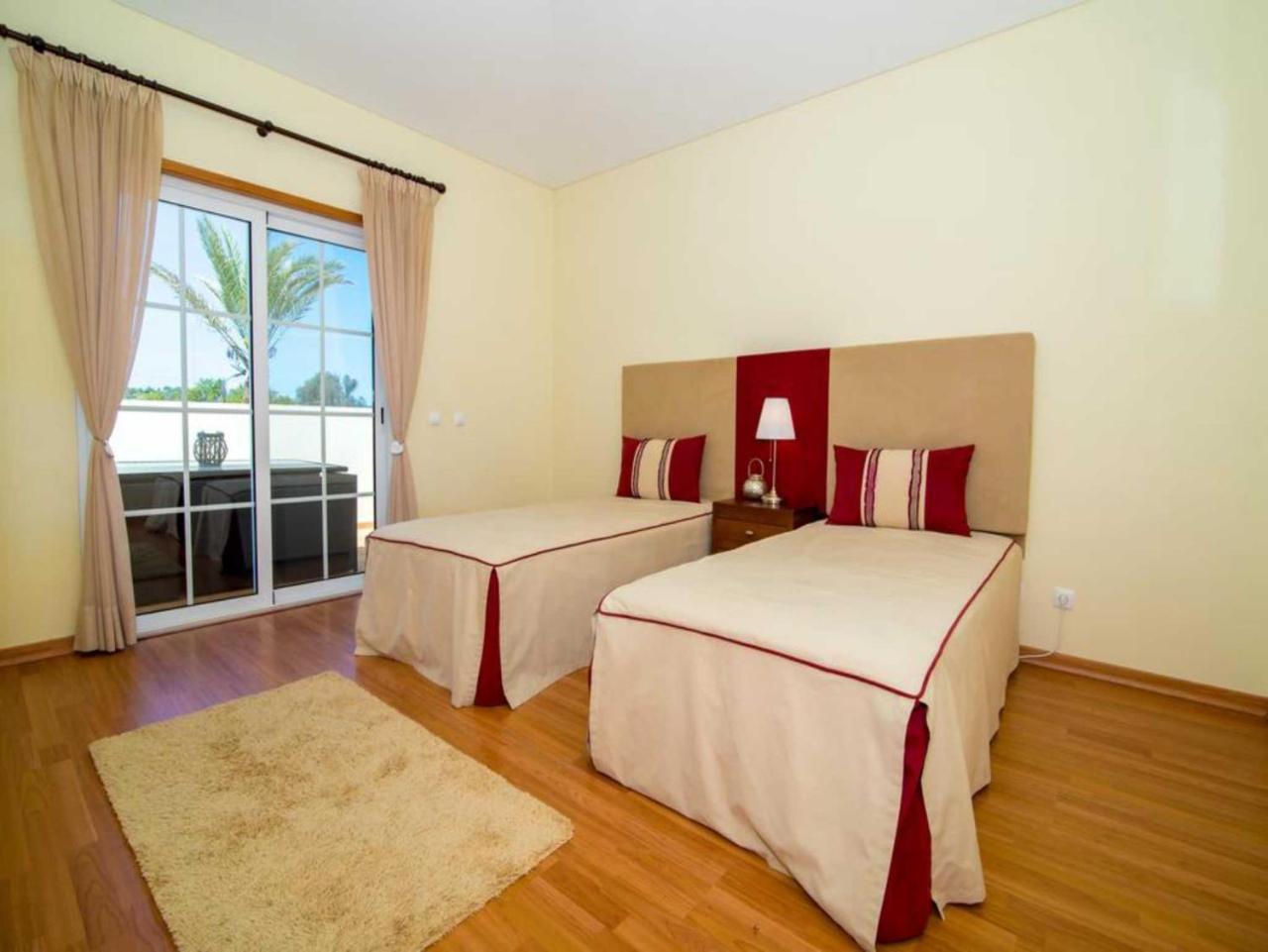 لاغوس D02 - Heaven Golf Villa المظهر الخارجي الصورة